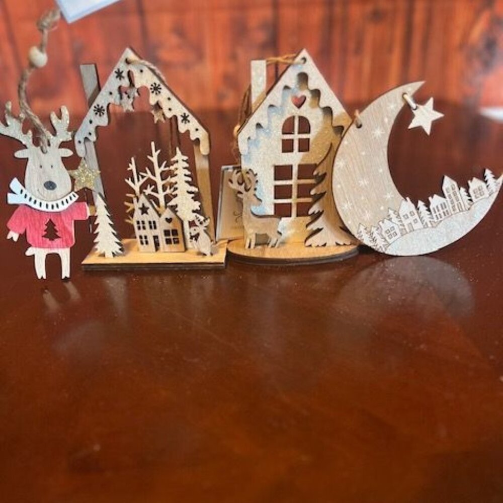 Rustic Wooden Christmas Decorations Set Of 4 With Reindeer & Snowy Village Scene